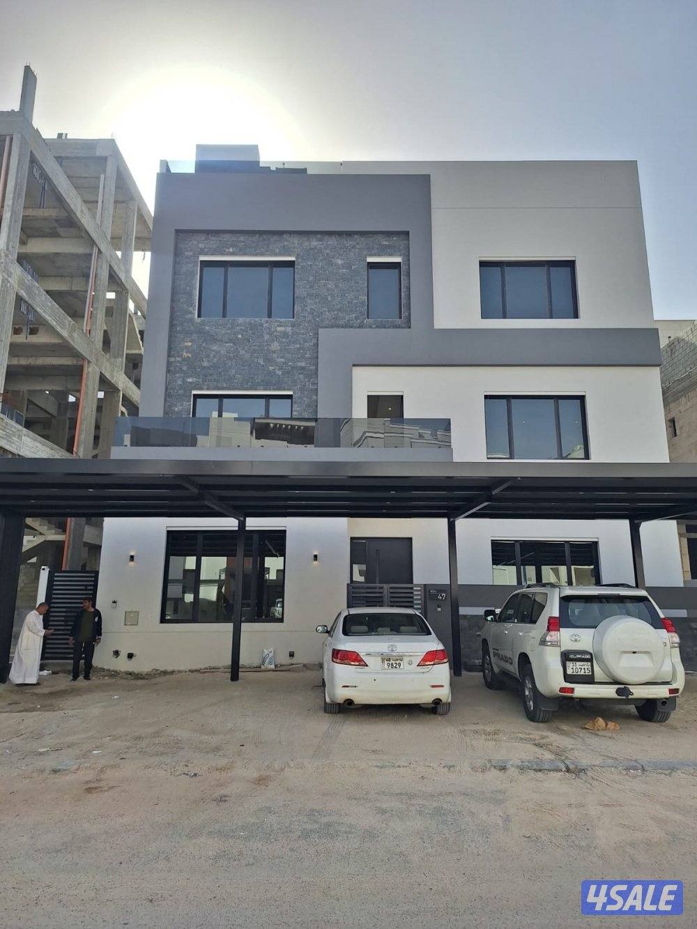 للايجار دور اول بجنوب عبدالله المبارك ٤غرف صاله ٥حمام مطبخ غ خ غ غ0