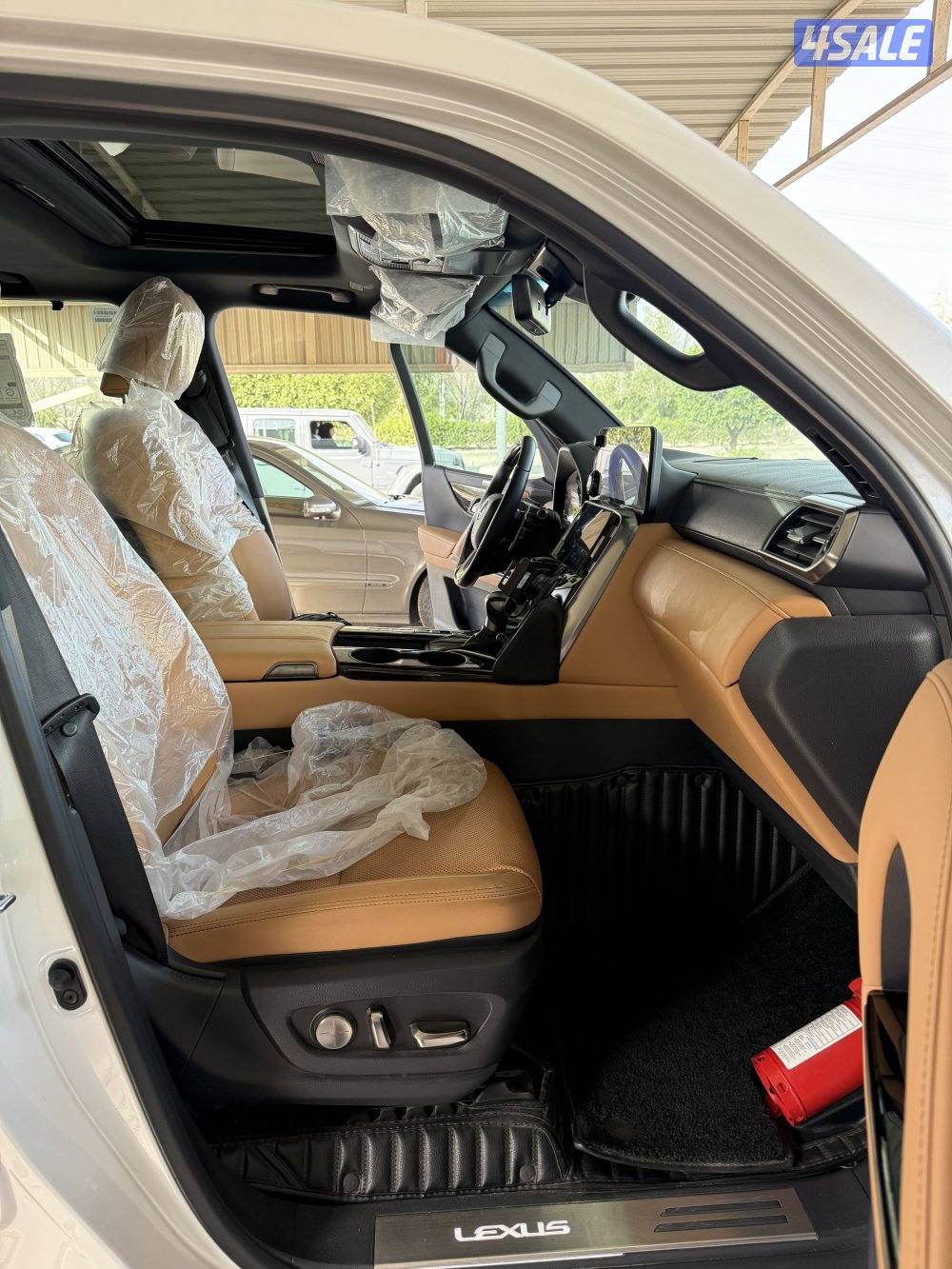 جيب لكزس LX 600 موديل 2024 ماشي 49 الف وارد الساير7