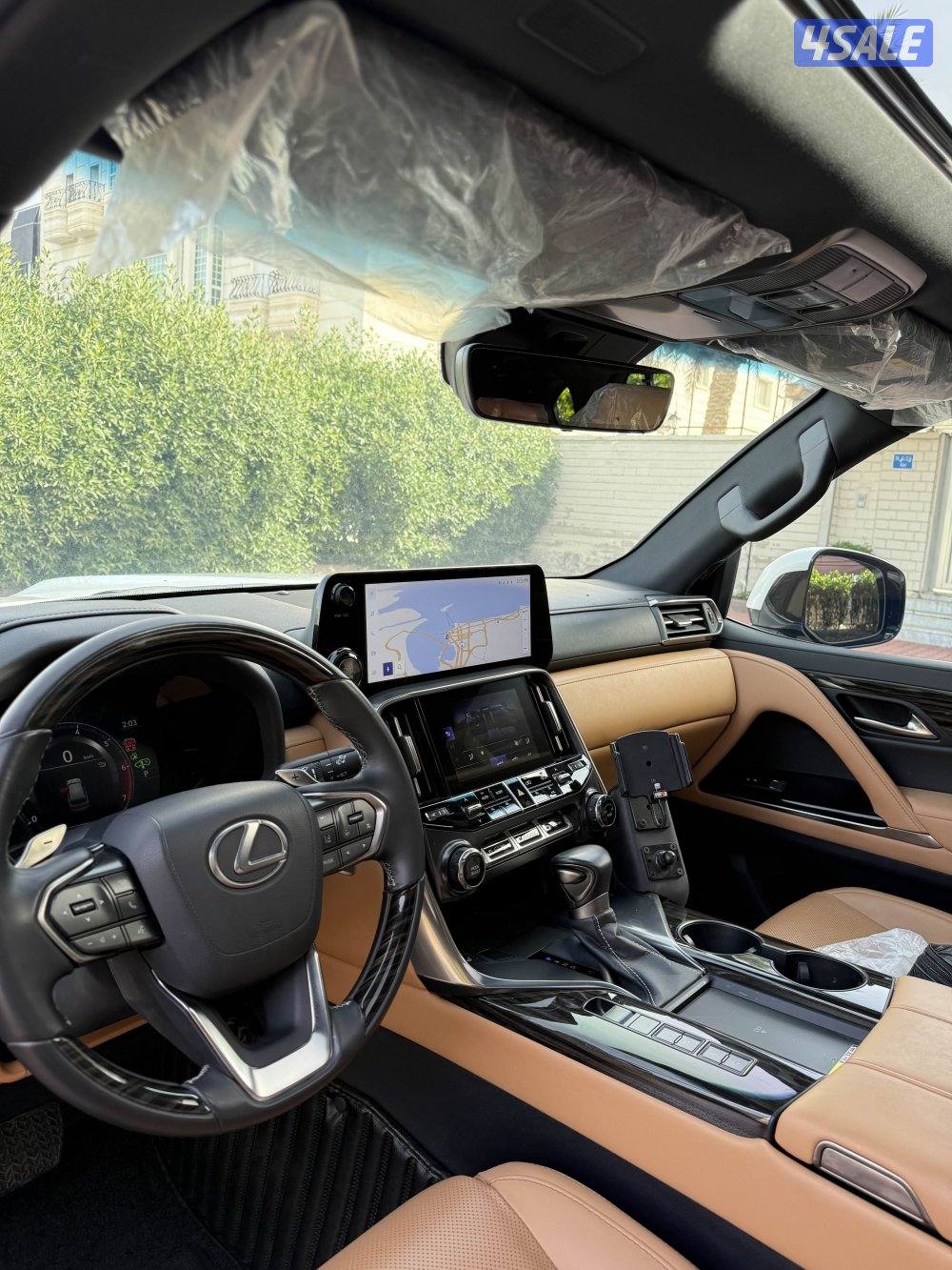 جيب لكزس LX 600 موديل 2024 ماشي 49 الف وارد الساير8