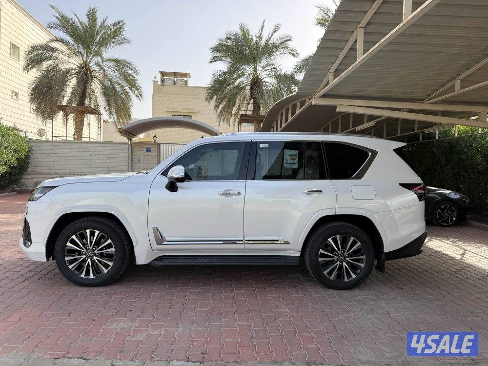 جيب لكزس LX 600 موديل 2024 ماشي 49 الف وارد الساير9