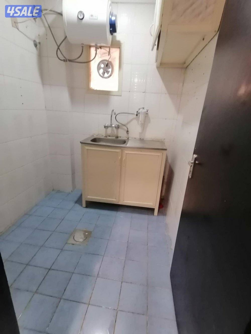 شقةغرفتين صالة 2 حمام مطبخ مصافط متوفرة كل الخدمات بجوار سيتي سنتر8