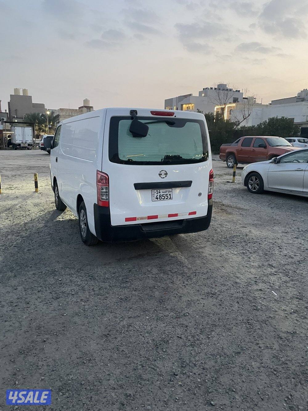 للبيع باص نيسان 2016 نظيف1