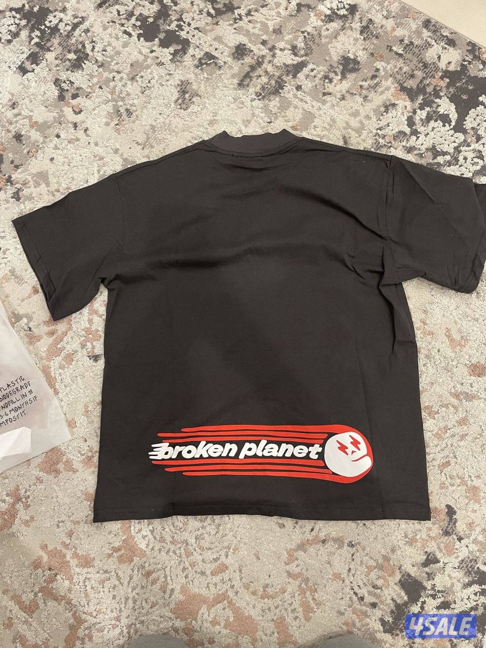 broken planet t-shirt3