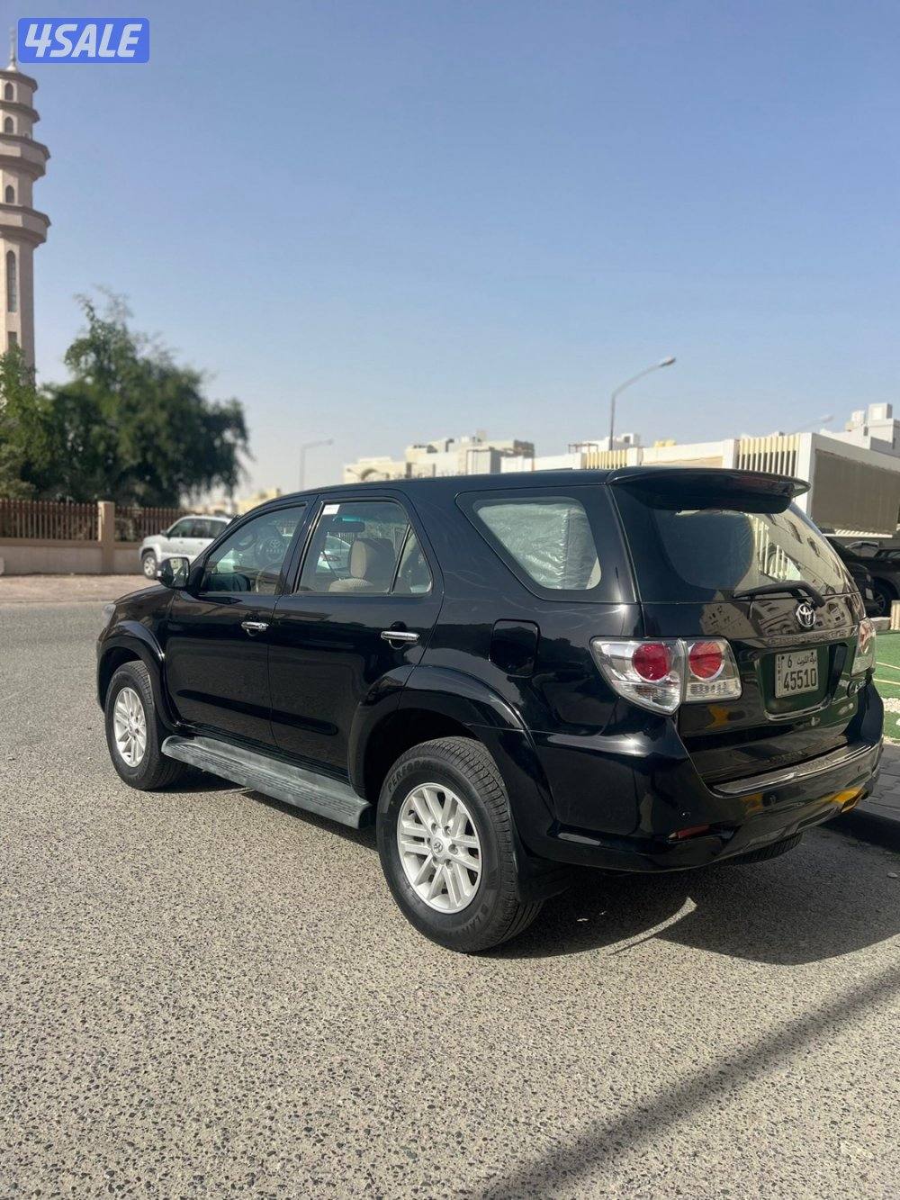 للبيع جيب تويوتا فورتنر شرط الفحص3