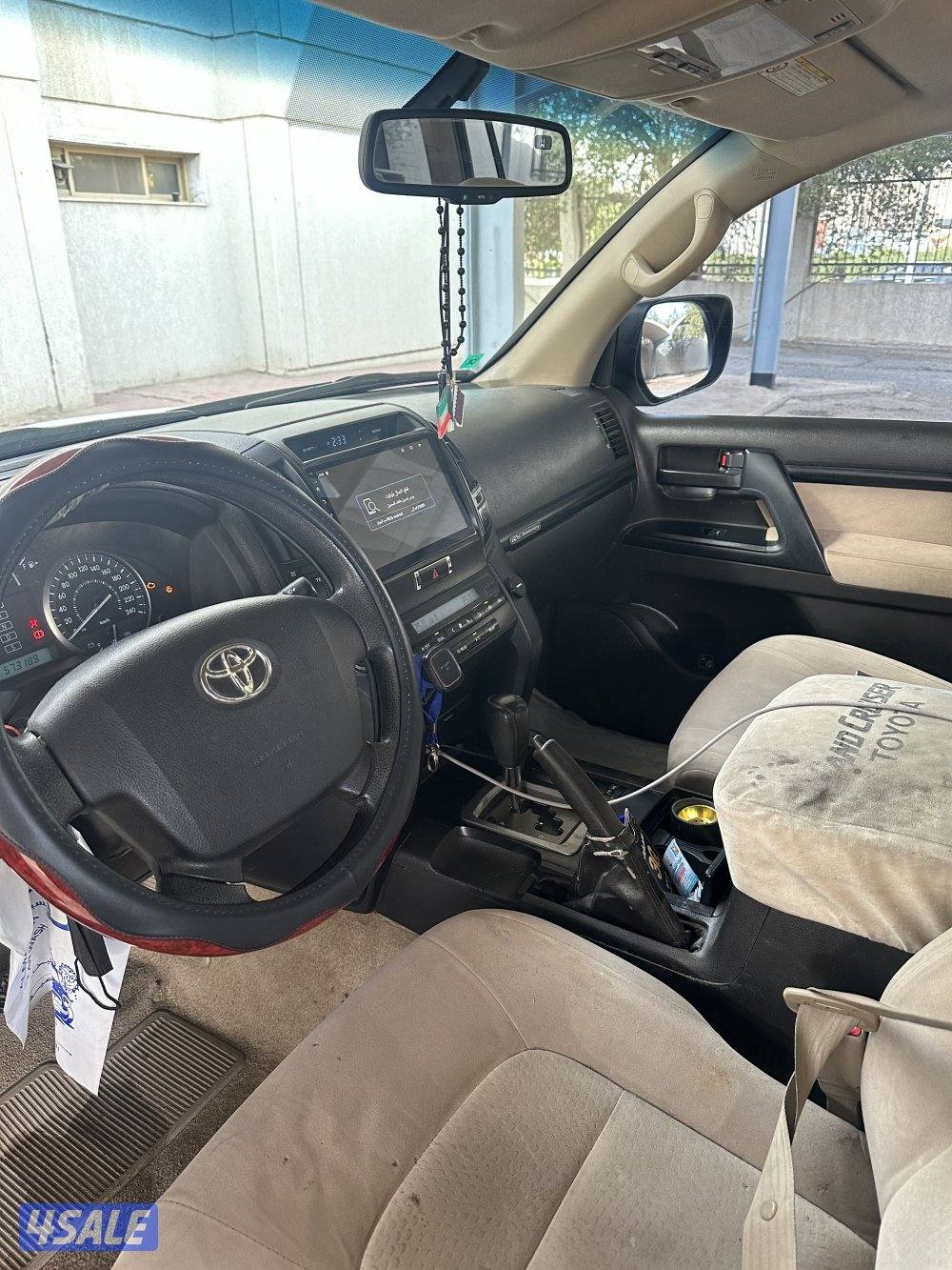 لاند كروزر 2011 6v ماشي ٥٨٠0