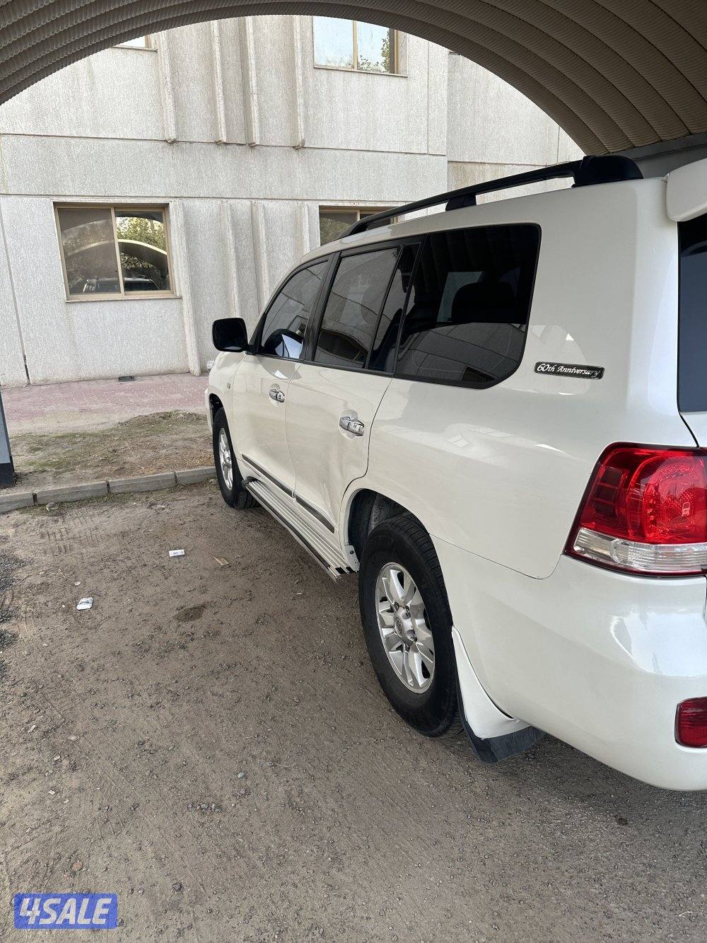 لاند كروزر 2011 6v ماشي ٥٨٠3