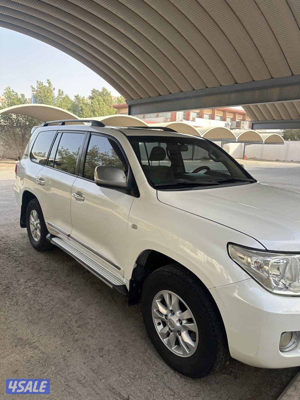 لاند كروزر 2011 6v ماشي ٥٨٠6