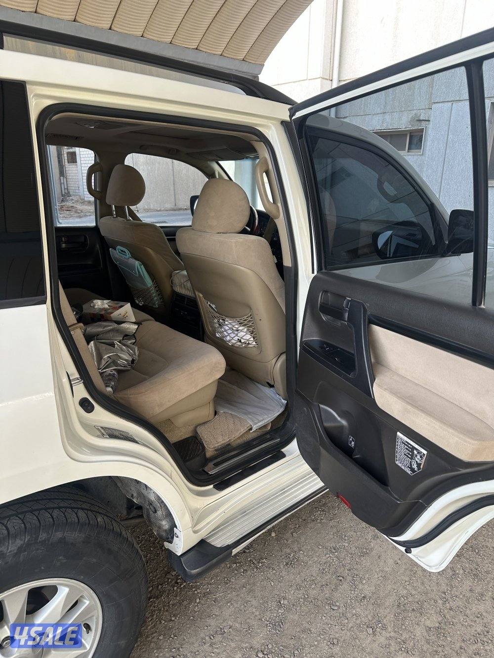 لاند كروزر 2011 6v ماشي ٥٨٠8