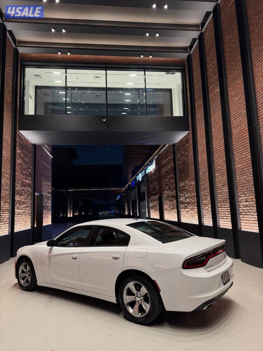 للبيع دودج تشارجر 2021 بحالة الوكالة4