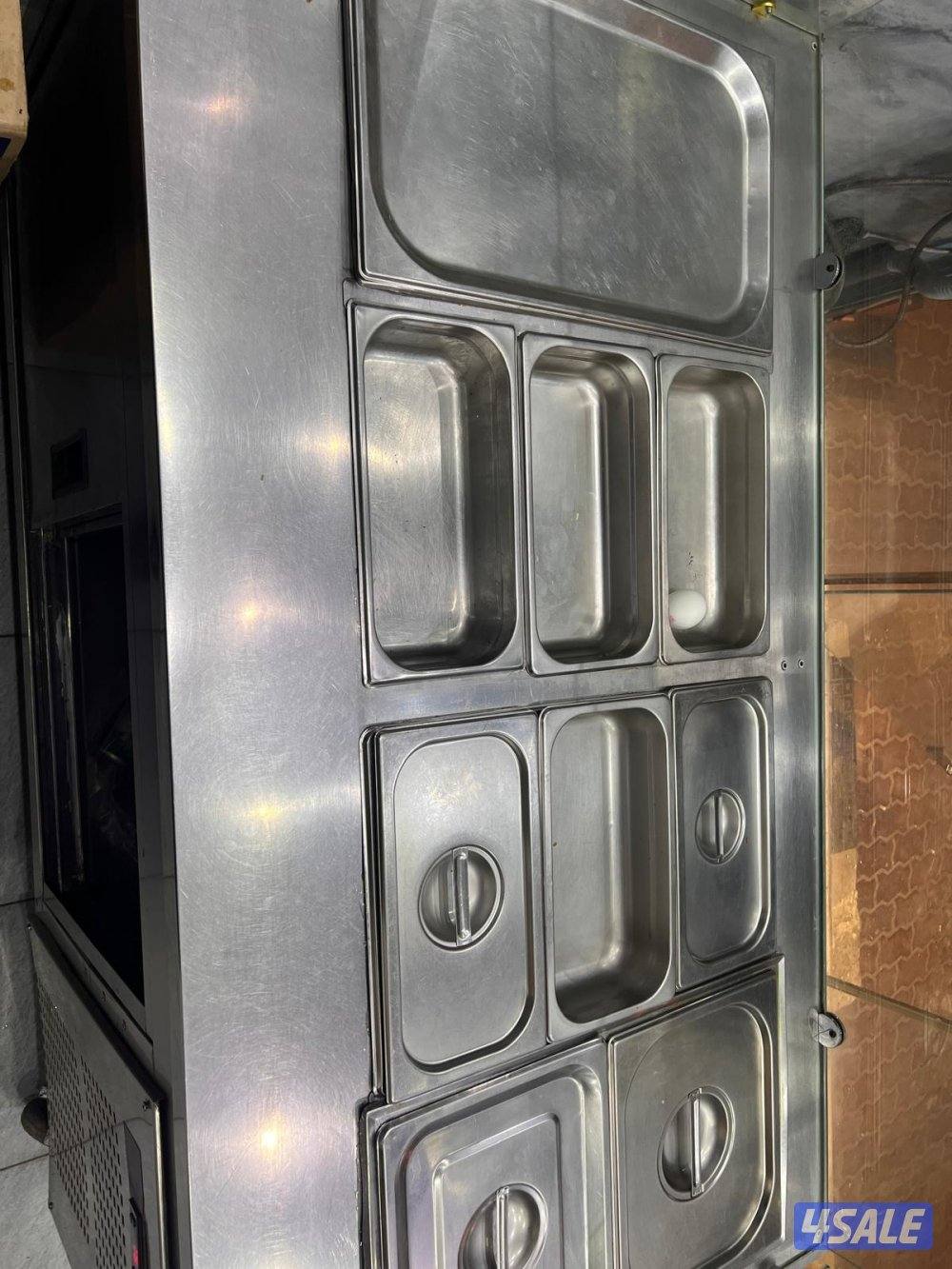 ثلاجه ( حار - بارد ) 
النوع اسباني 
استعمال جدا خفيف 
فوق الممتازه 

ا2