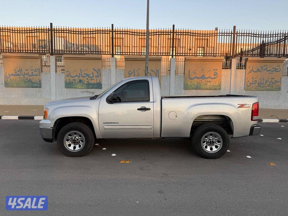 سييرا 2013 صبغ الوكاله ماعدا قطعه ماشي 2704