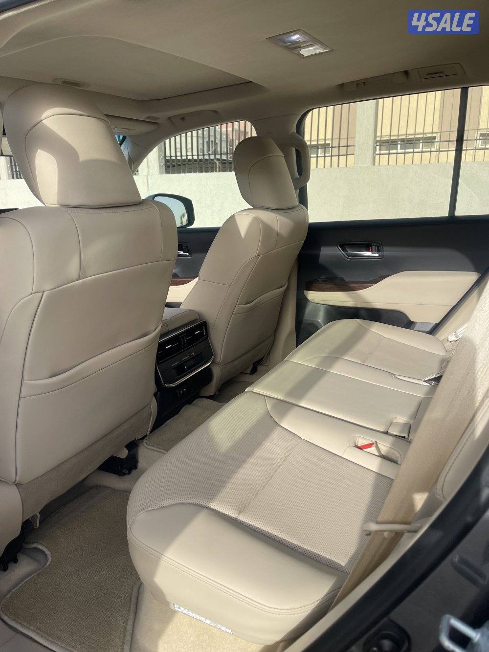 لاندكروزر 2022 GXR ايرو اس3