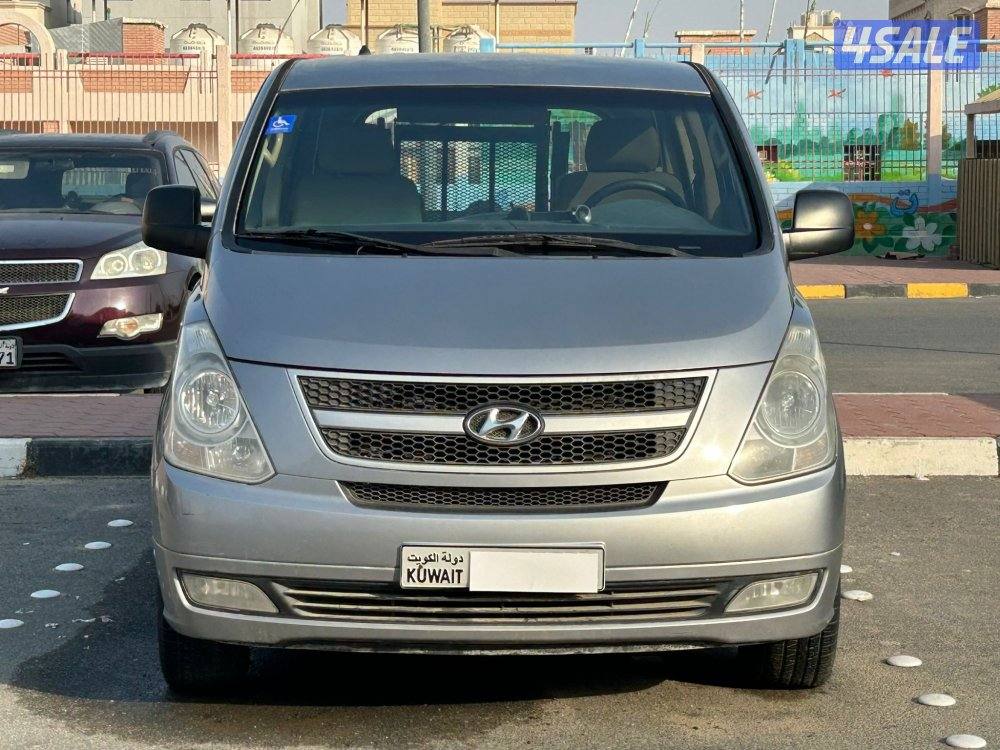 هيونداي H1 
موديل 2014
عداد: 180 الف1