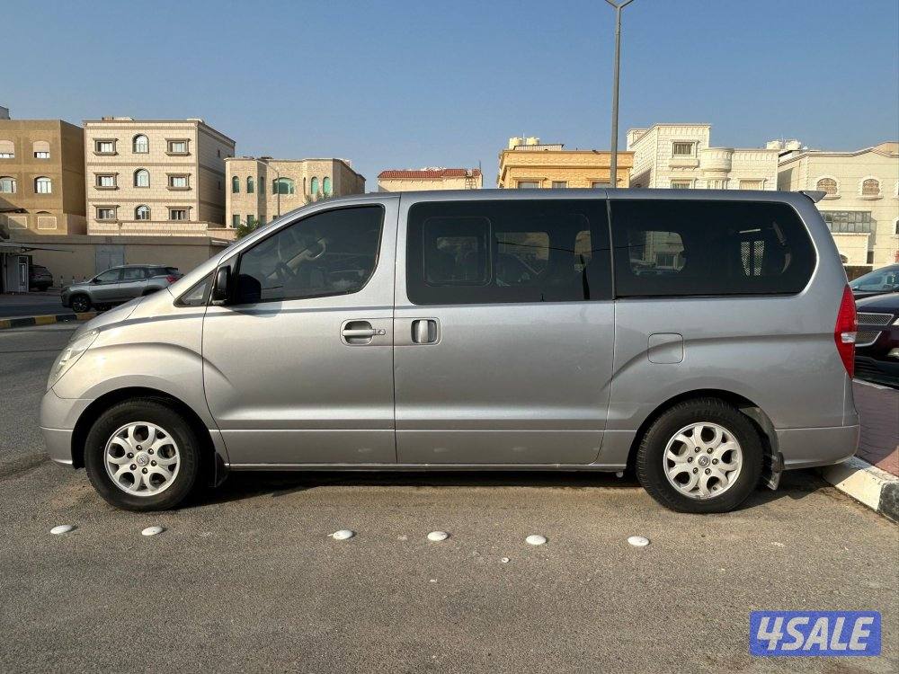 هيونداي H1 
موديل 2014
عداد: 180 الف4