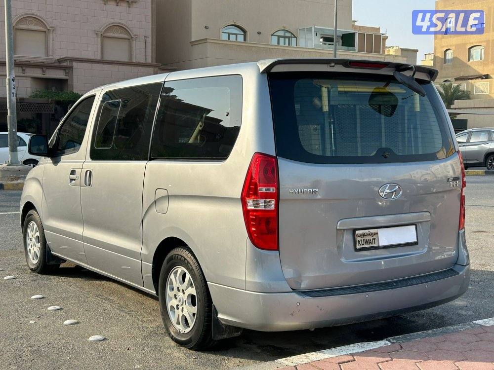 هيونداي H1 
موديل 2014
عداد: 180 الف6