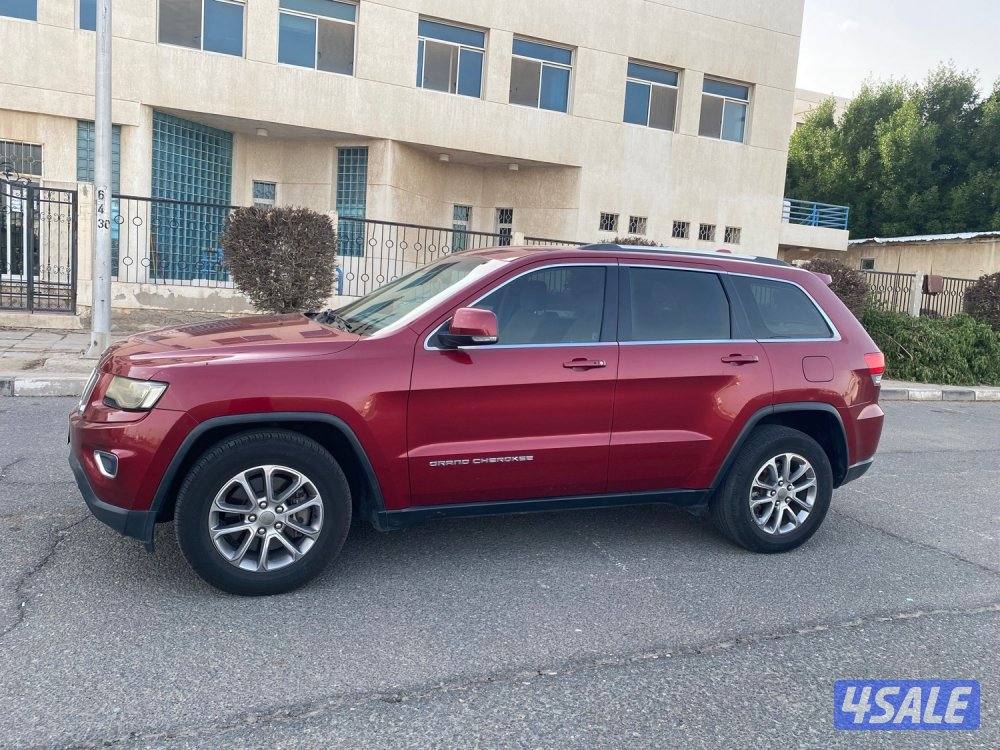 قراند شيروكي لاريدو 2014 صبغ الوكاله عداد270 الف وارد الوكاله 6 سلندر0