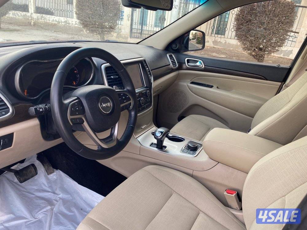 قراند شيروكي لاريدو 2014 صبغ الوكاله عداد270 الف وارد الوكاله 6 سلندر7