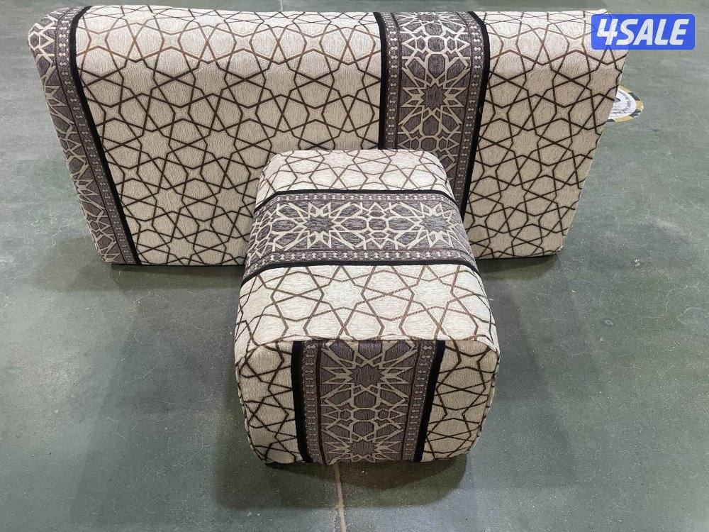 .كل مايخص السجاد لدينه سجاد ساده ومشجر سميك وسط خفيف كل ماهوه جديد ومم11