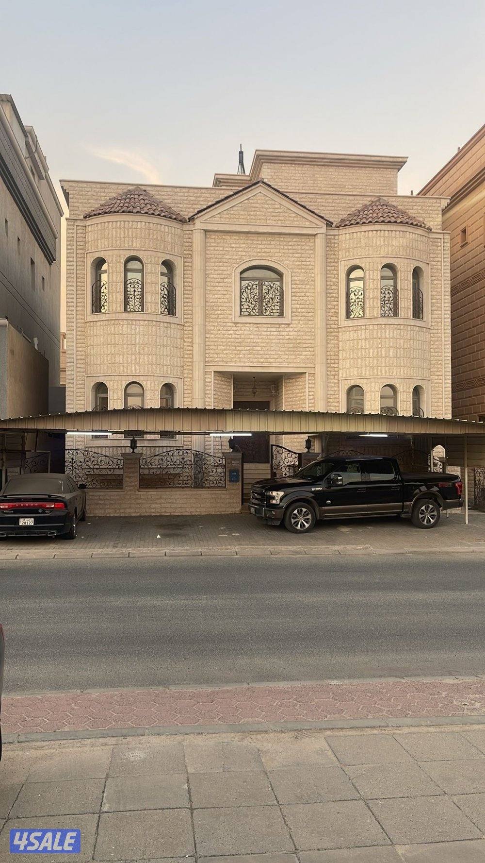 للبيع فيلا في عبدالله المبارك0