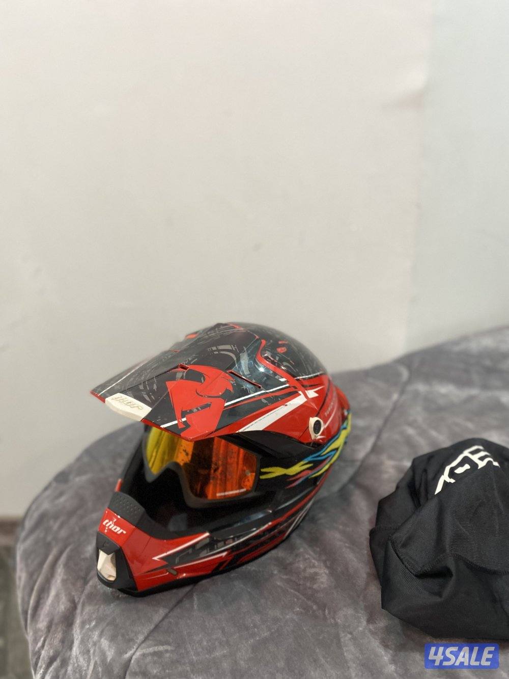 خوذه  thor اصليه وله طيح مستعمله ٧مرات بس0