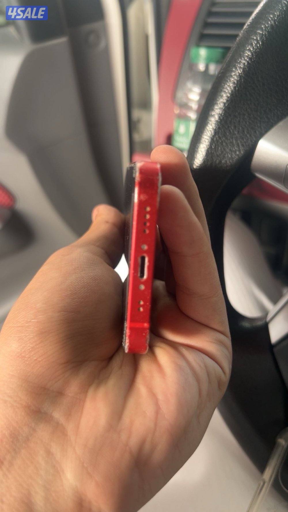 للبيع ايفون ١٢ ميني ١٢٨ قيقا3