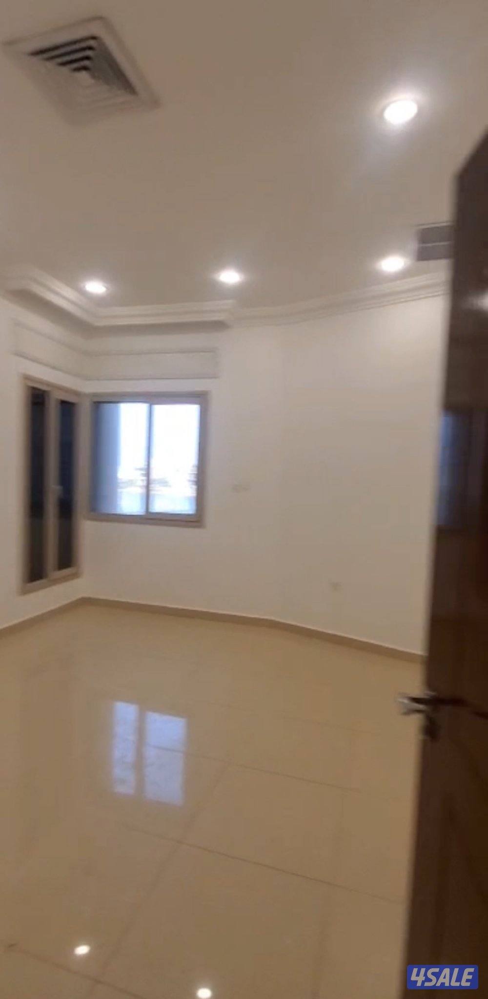 للإيجار شقة في صباح الاحمد البحرية6