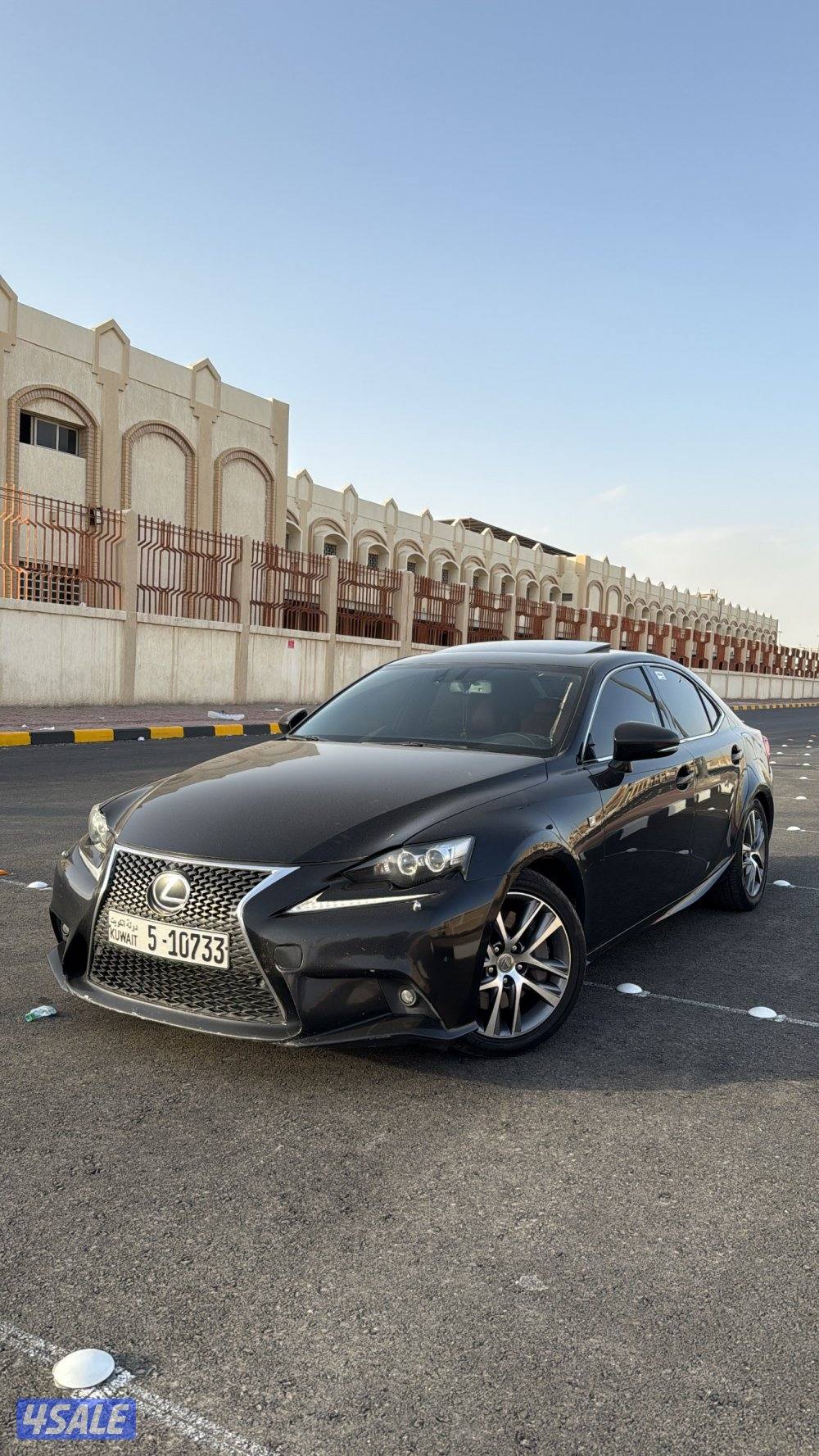 للبيع لكزس is f sport 20153
