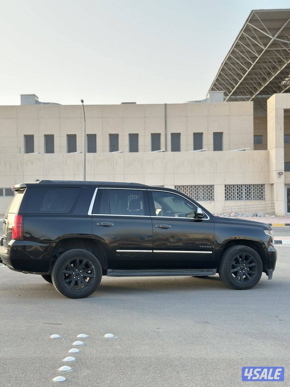 للبيع تاهو 2017 اللون اسود2
