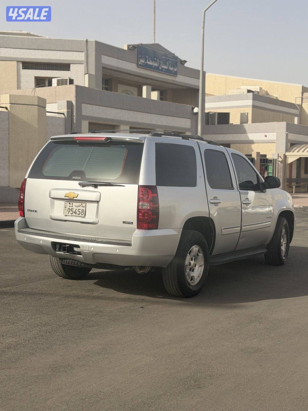 للبيع تاهو مديل 2013 LTشرط الفحص بالكامل السياره قمه بالنظافه5