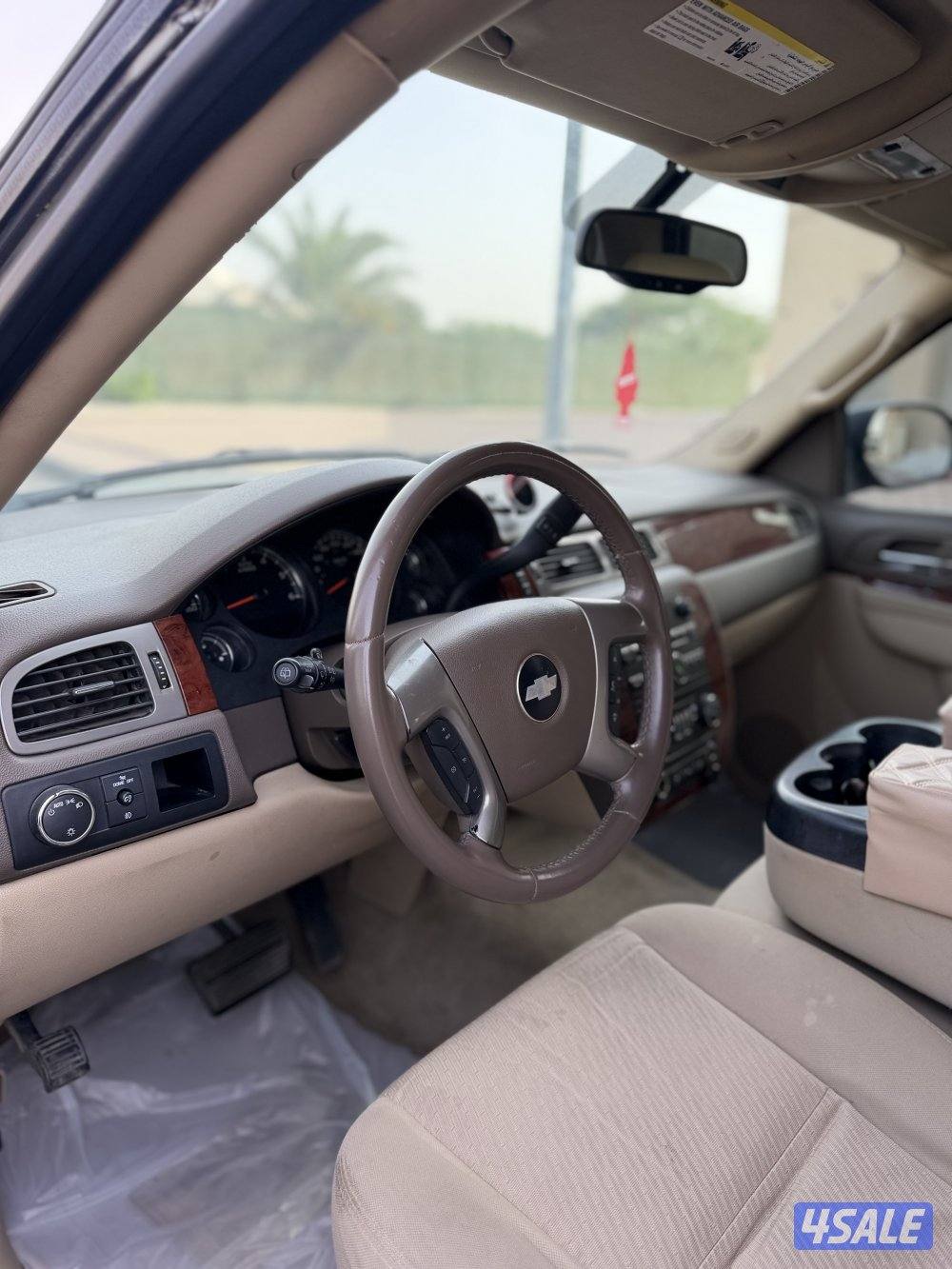 للبيع تاهو مديل 2013 LTشرط الفحص بالكامل السياره قمه بالنظافه8