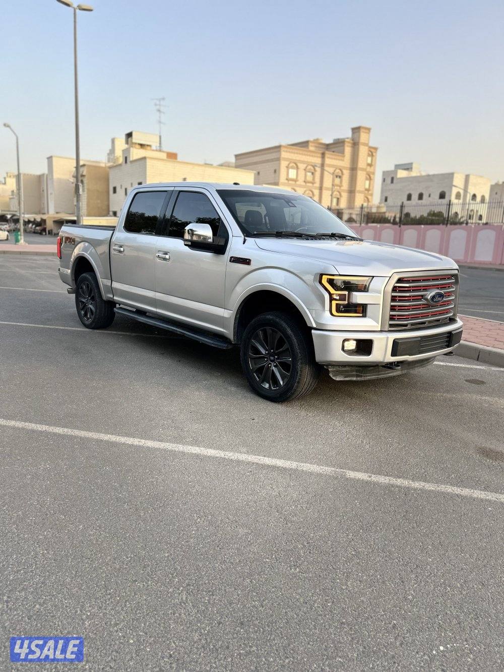 وانيت فورد لاريت سبورت1