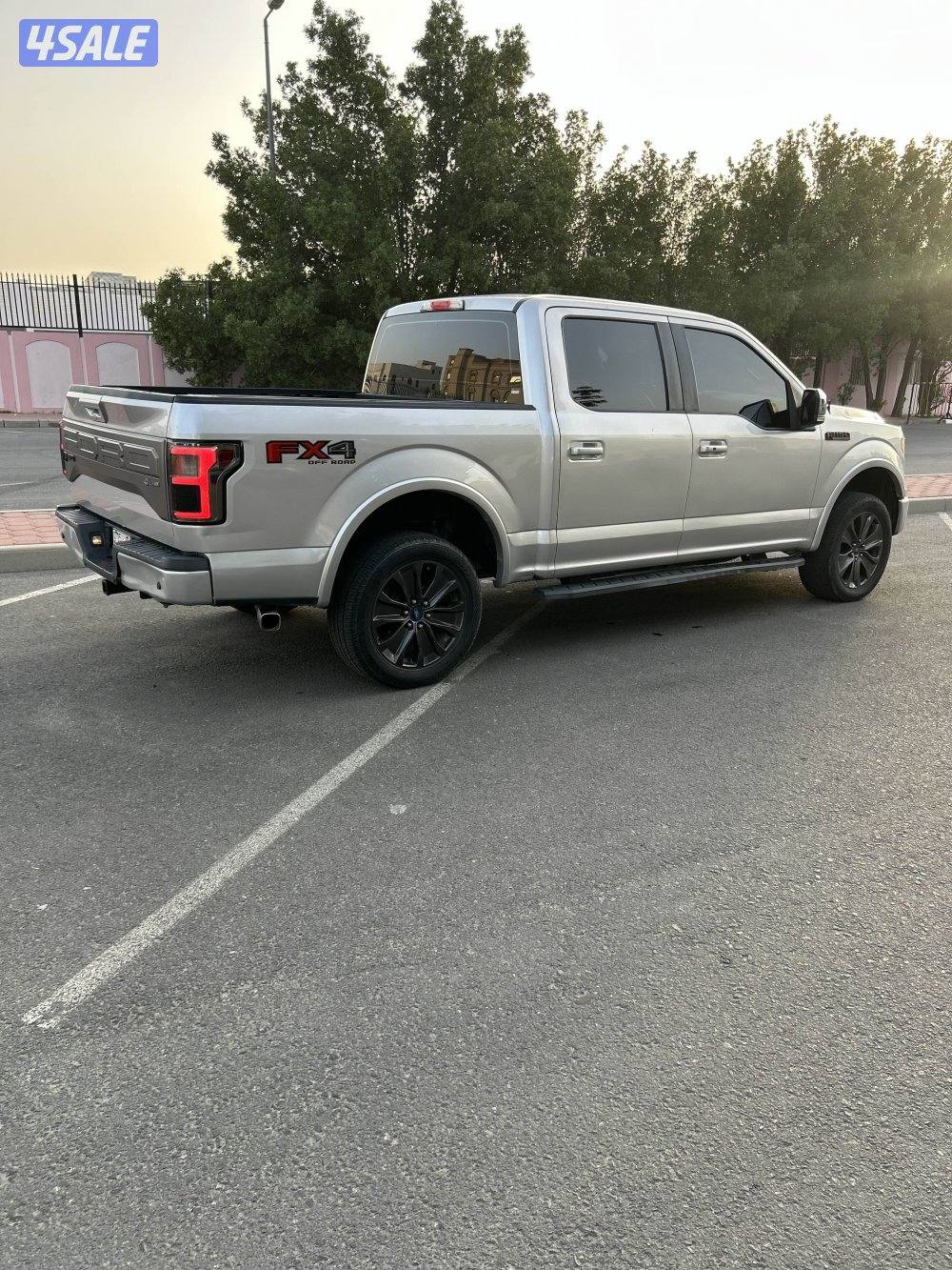 وانيت فورد لاريت سبورت5