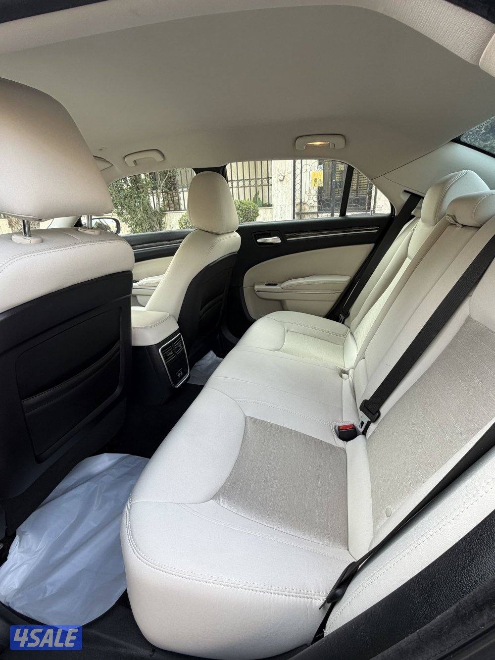 للبيع كرايزلر C300موديل 2021 شرط الفحص7