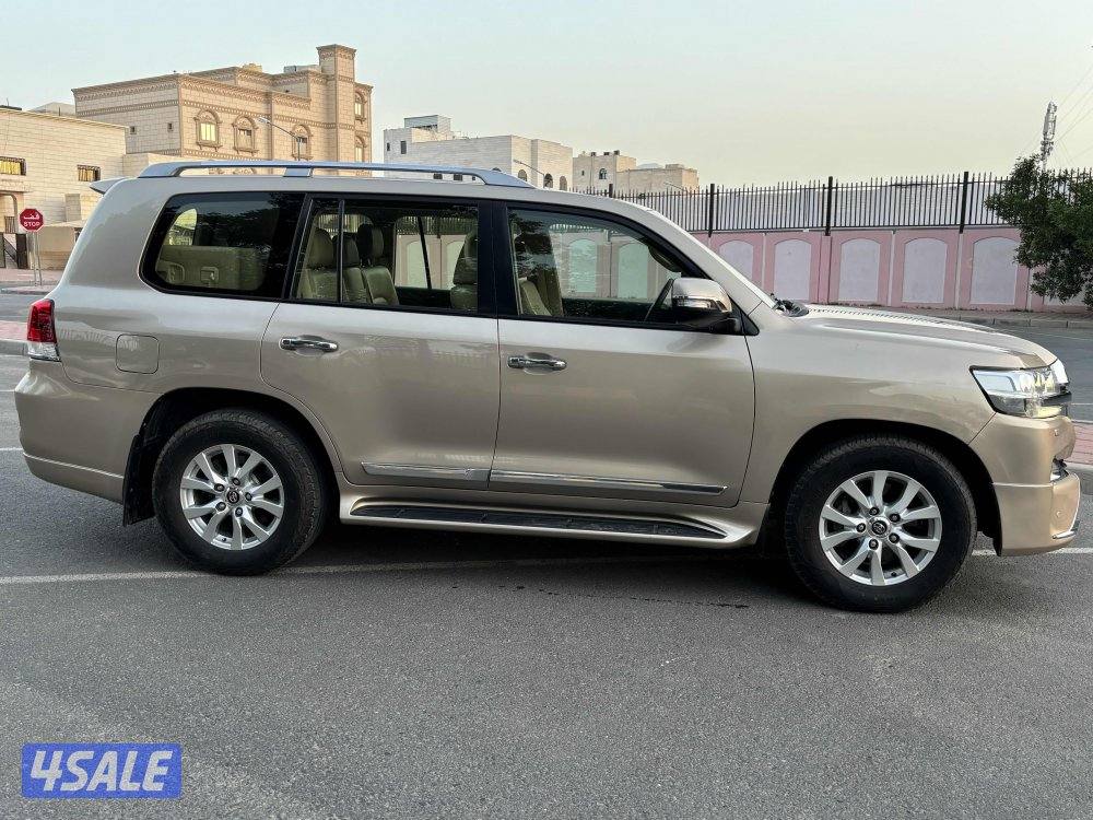 لاند كروزر ٢٠١٨8