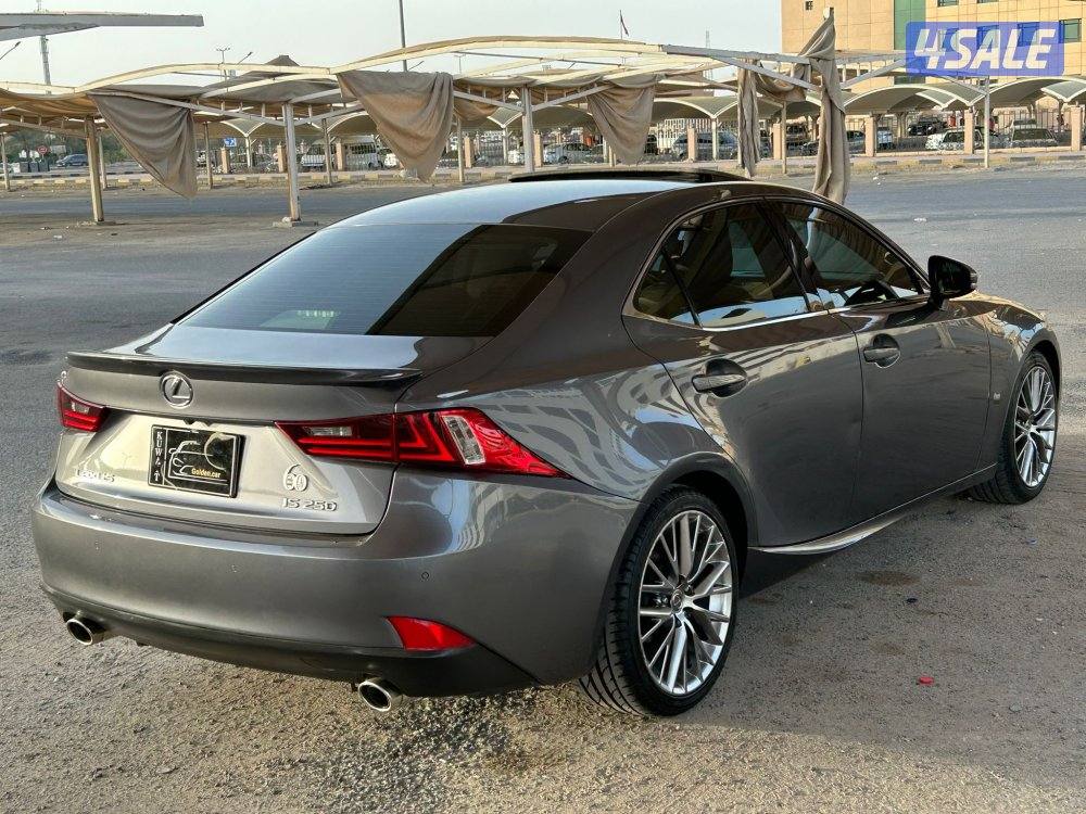 لكزس IS250 - عداد 130 سيرفس حديث بالوكالة - شرط الفحص - صبغ وكالة4