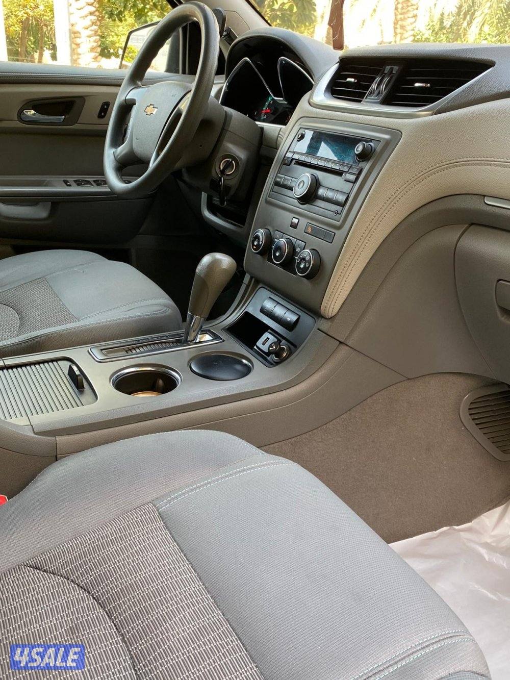 للبيع جيب ترافيرس موديل 20175