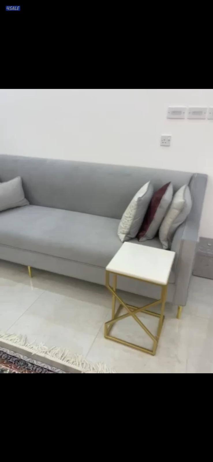 للبيع جلسة شبه جديده خمس قطع استخدام خفيف يصلح لصاله كبيرة2