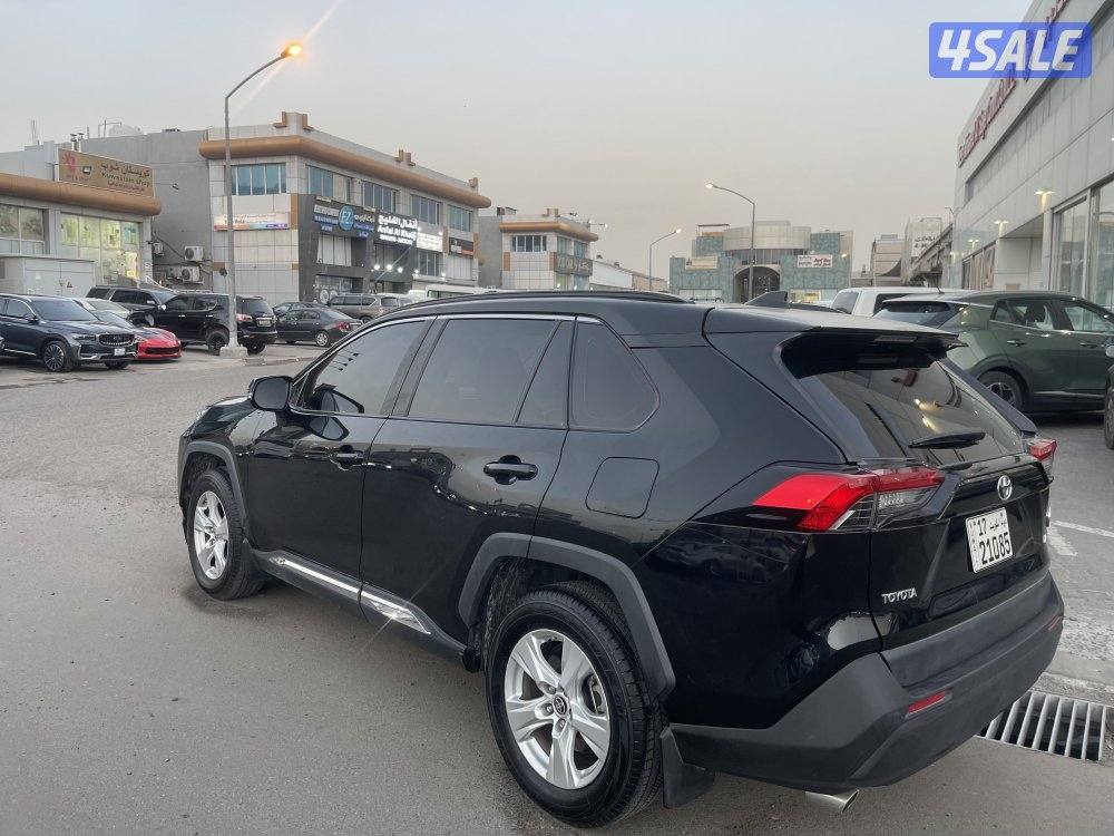 للبيع راف4 مديل٢٠٢٠. شرط الفحص قير مكينه شاصي بدي يوجد اصباغ متفرقه1