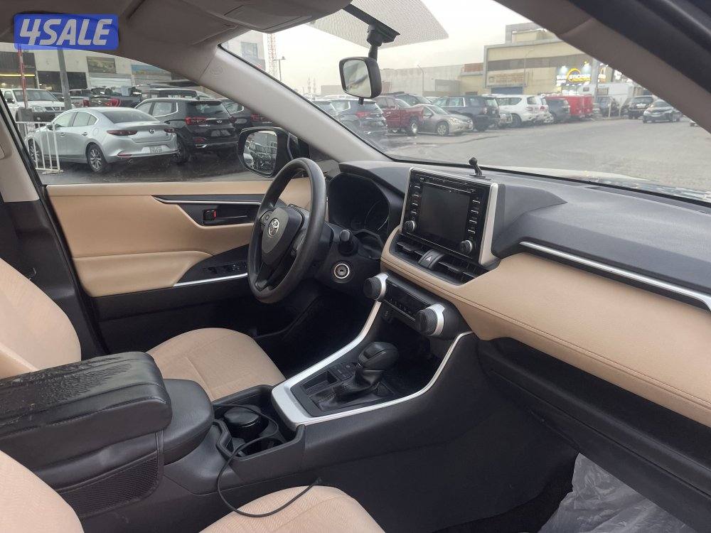 للبيع راف4 مديل٢٠٢٠. شرط الفحص قير مكينه شاصي بدي يوجد اصباغ متفرقه4