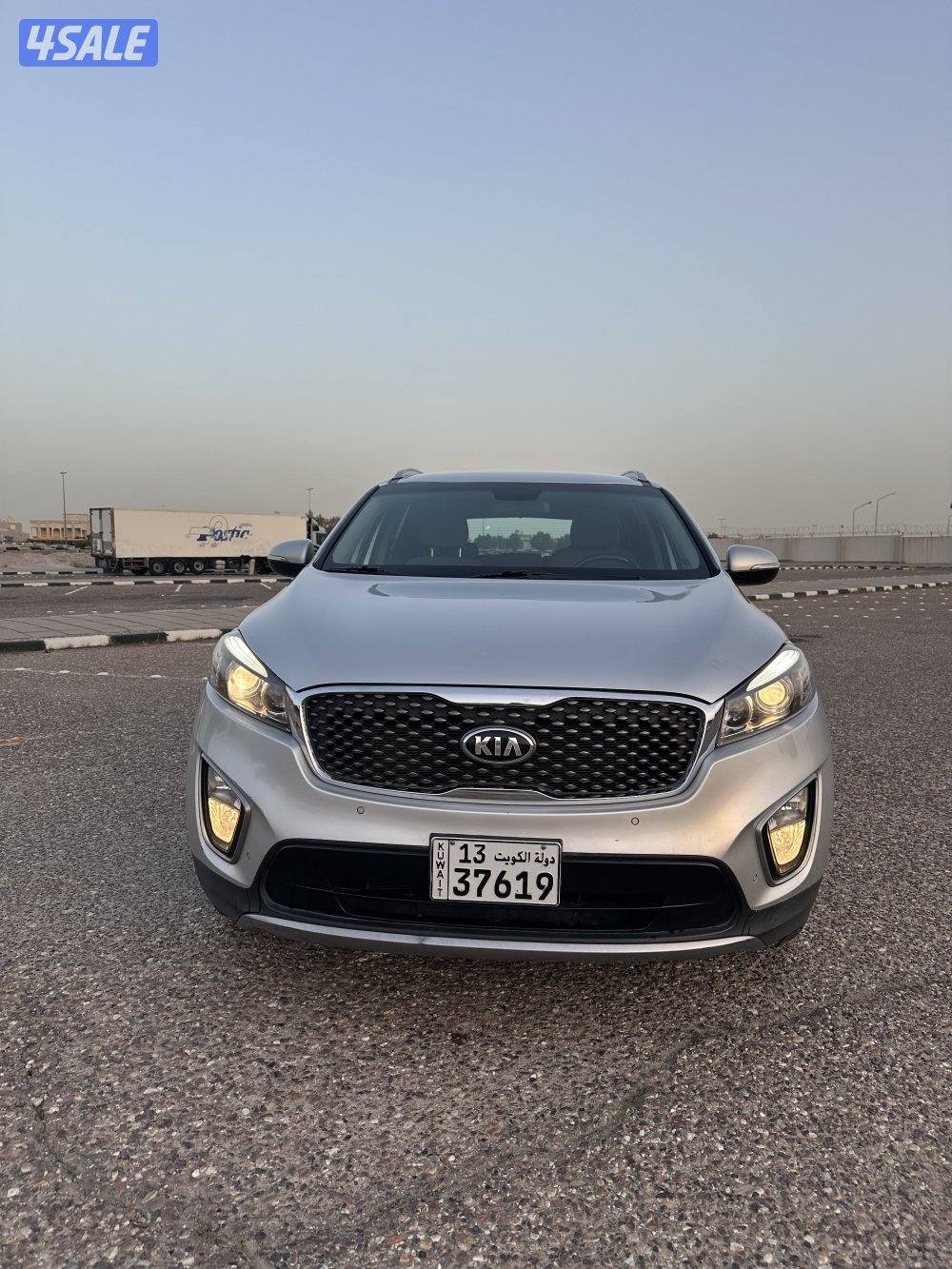 للبيع كيا سورينتو موديل ٢٠١٦0
