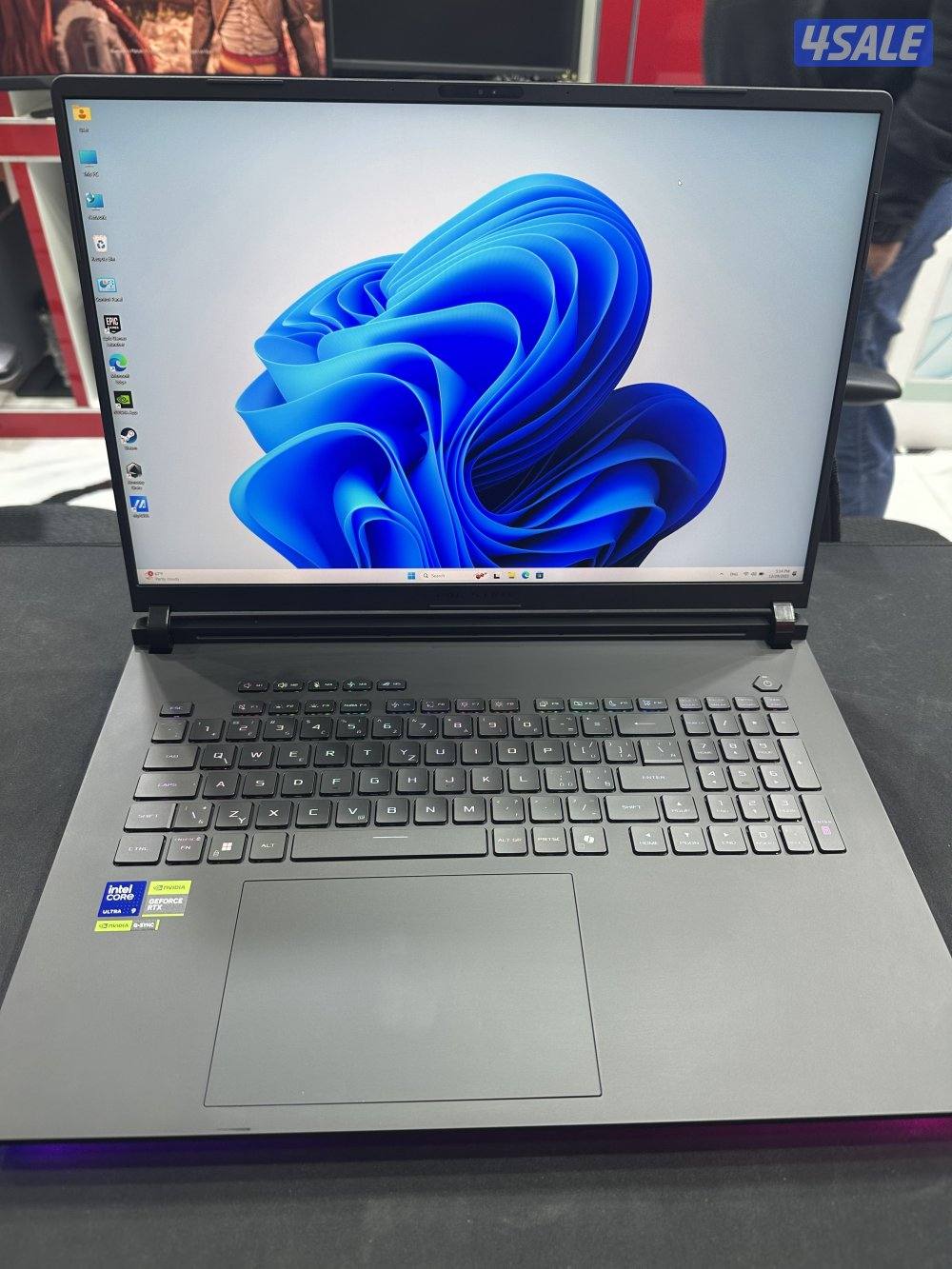 ASUS ROG STRIX SCAR G18 CORE Ultra-9 275HX-64GB-4TB SSD RTX5090-24GB-4