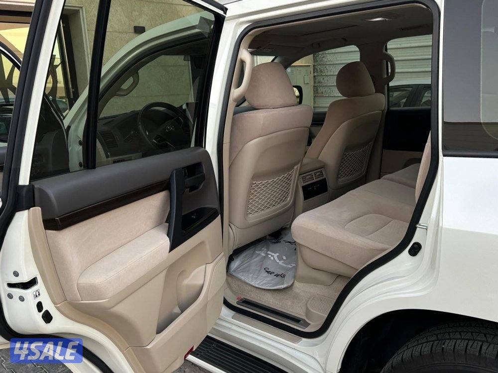 لاندكروزر  GXR6