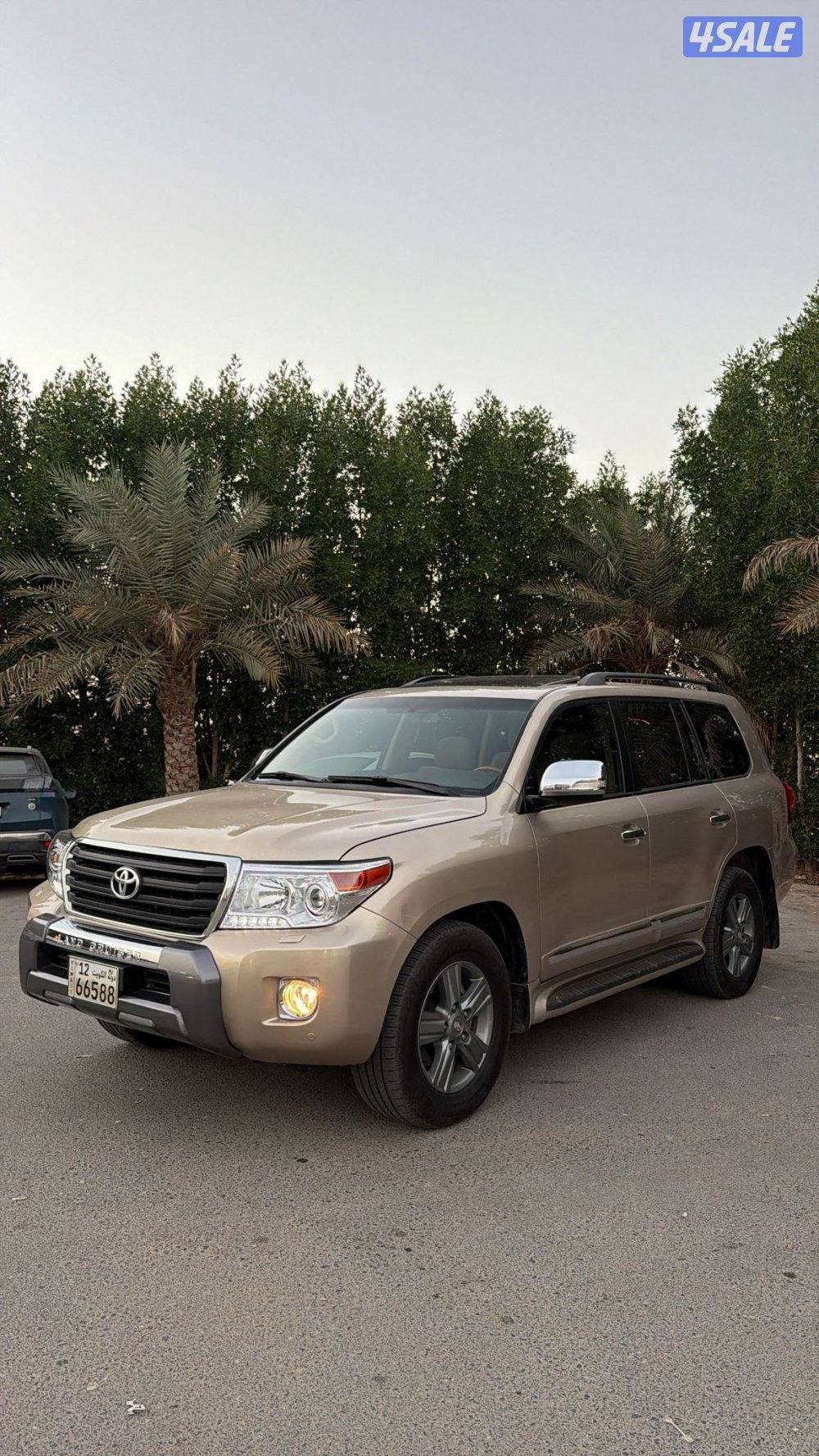 لبيع لاندكروزر GXR 2014 شرط الفحص صبغ الوكاله كامل الموصفات 8 سلندر0