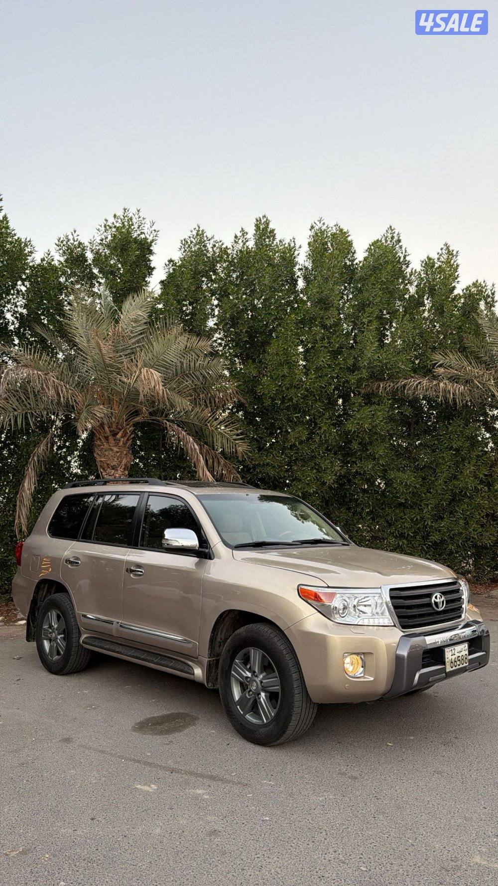 لبيع لاندكروزر GXR 2014 شرط الفحص صبغ الوكاله كامل الموصفات 8 سلندر1