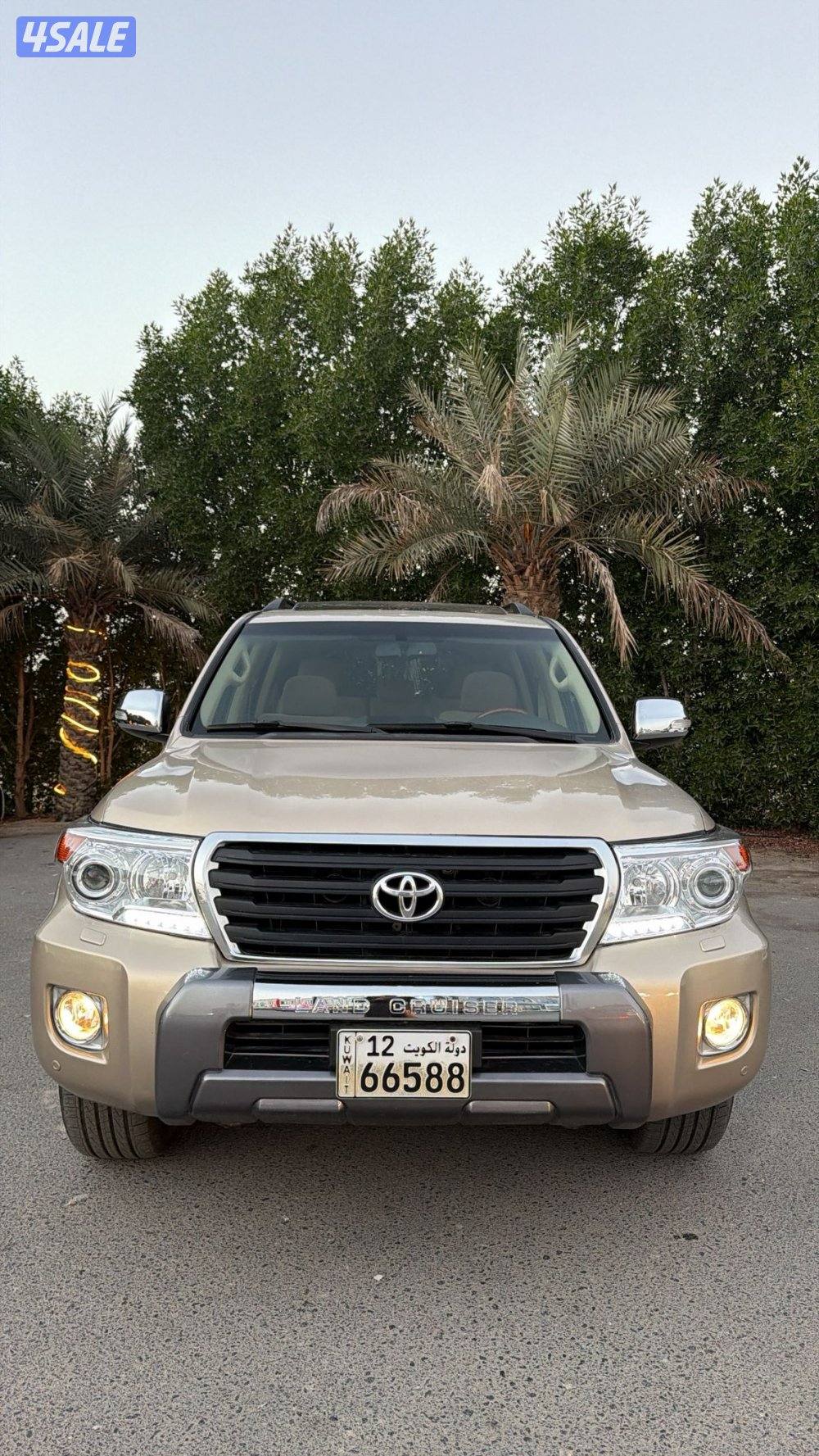 لبيع لاندكروزر GXR 2014 شرط الفحص صبغ الوكاله كامل الموصفات 8 سلندر4