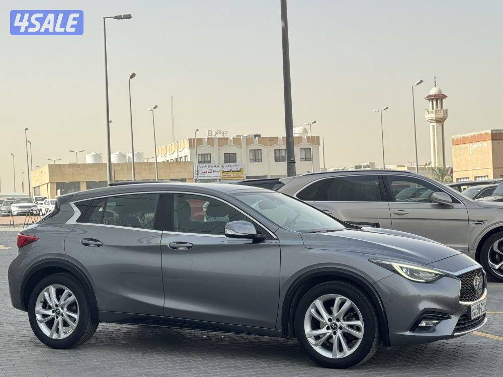 للبيع إنفينيتي Q30 موديل 20191