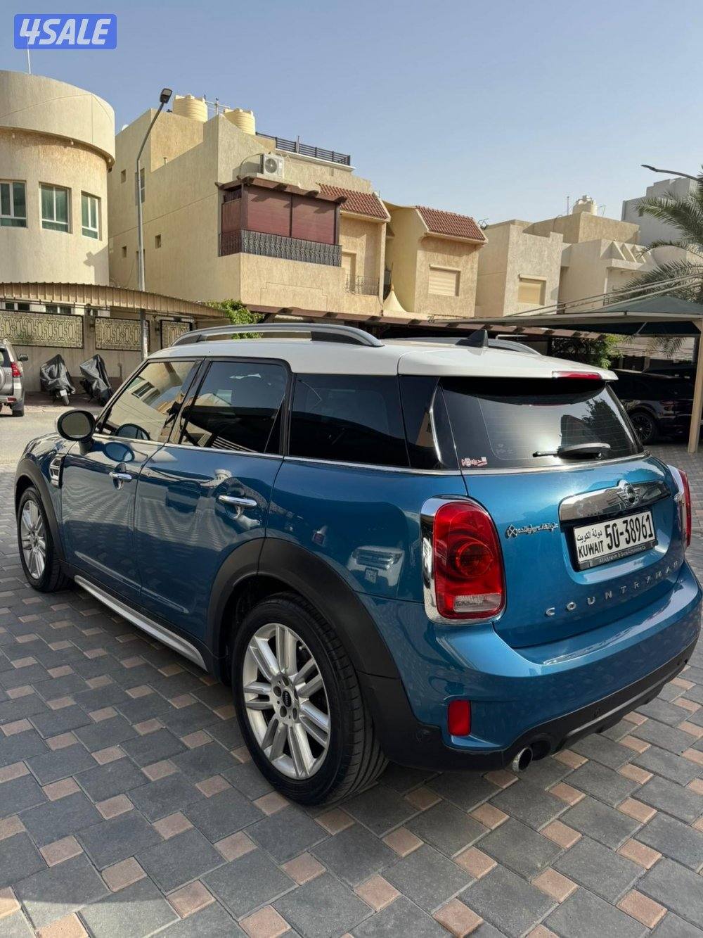 للبيع مني كوبر كنتري مان نظيفه مكفولة موديل ٢٠١٧4