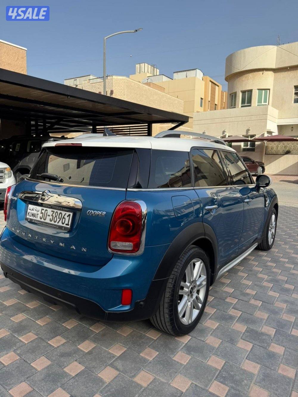 للبيع مني كوبر كنتري مان نظيفه مكفولة موديل ٢٠١٧3