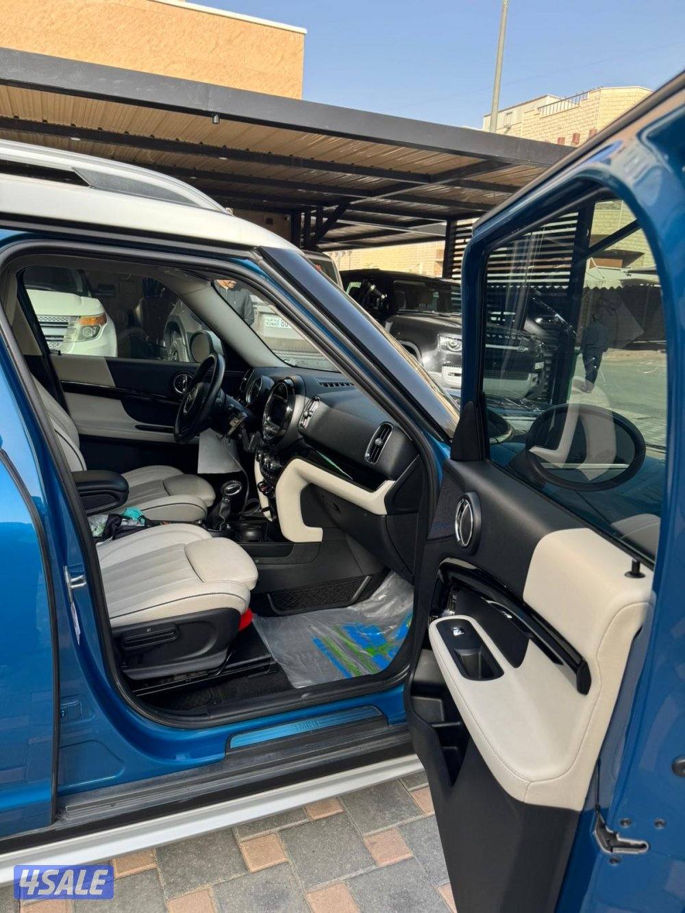 للبيع مني كوبر كنتري مان نظيفه مكفولة موديل ٢٠١٧7