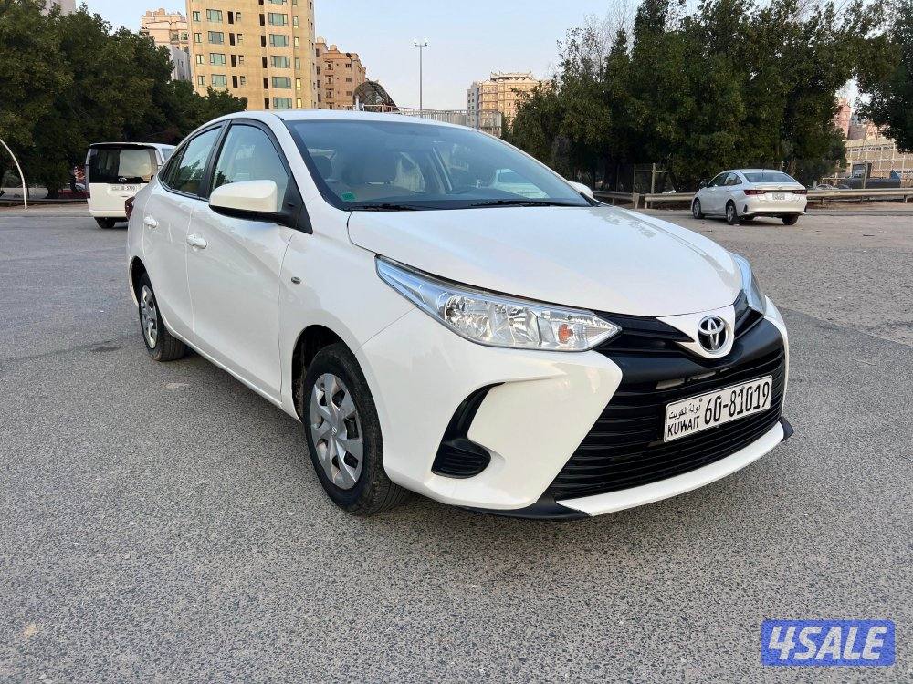 للبيع تويوتا يارس ٢٠٢٢5